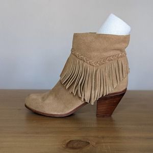 Gianni Bini fringe suede booties Sz 8